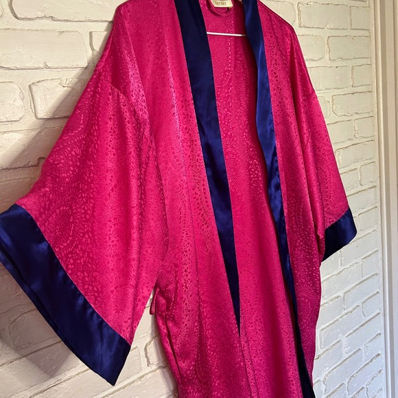 Vintage Victoria's Secret Gold Label Pink Purple Dressing Robe One Size‎ - Picture 4 of 6